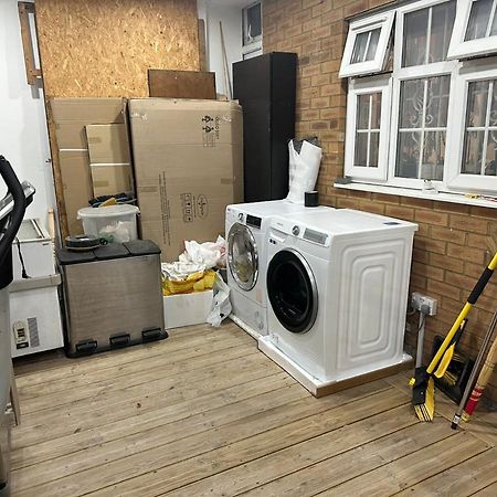 Tran Homestay London Exterior photo